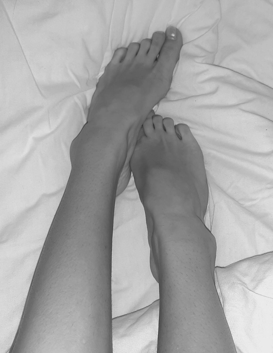 _feet_xx_'s media