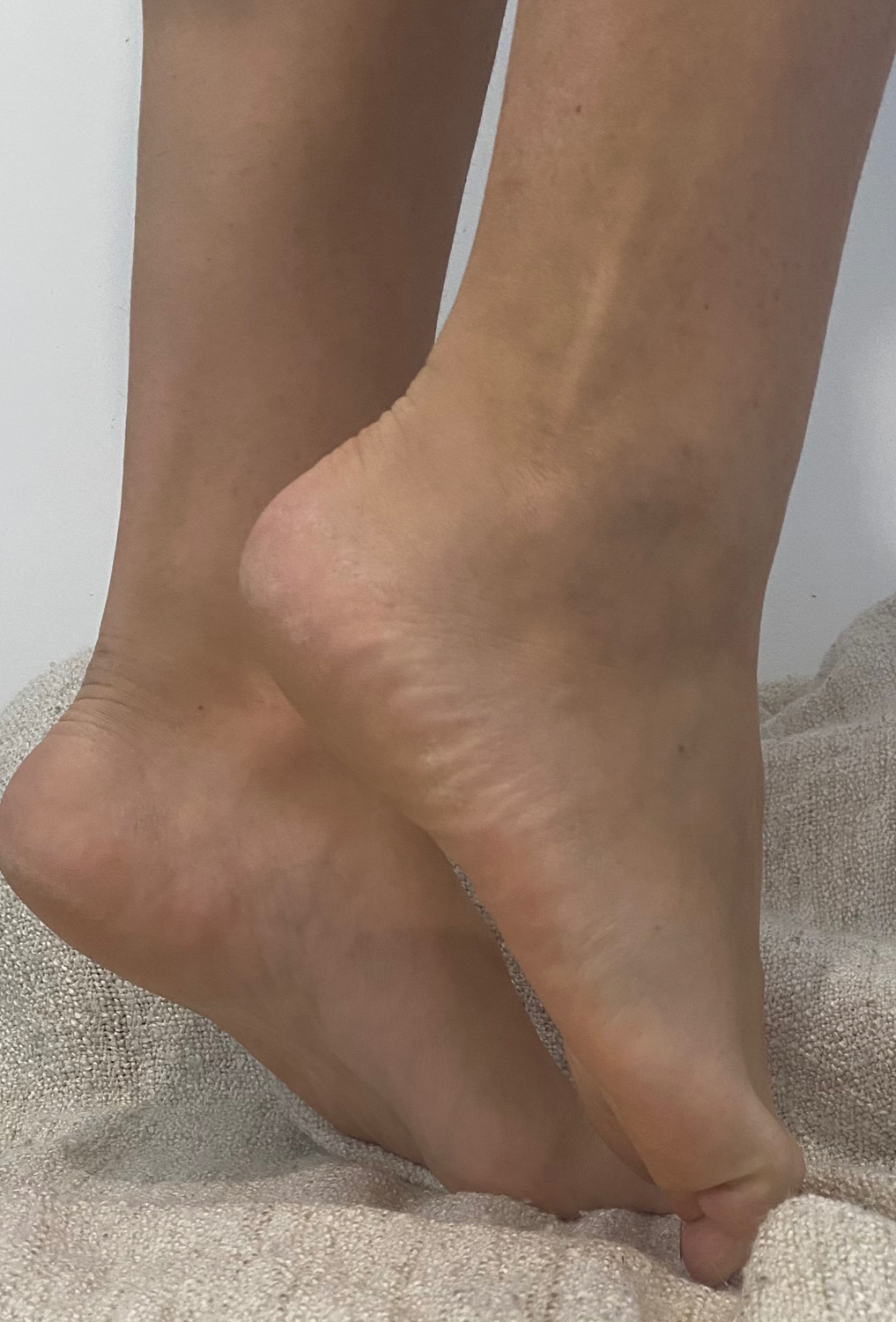 __feet_-'s media