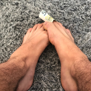 Feet4alls's media