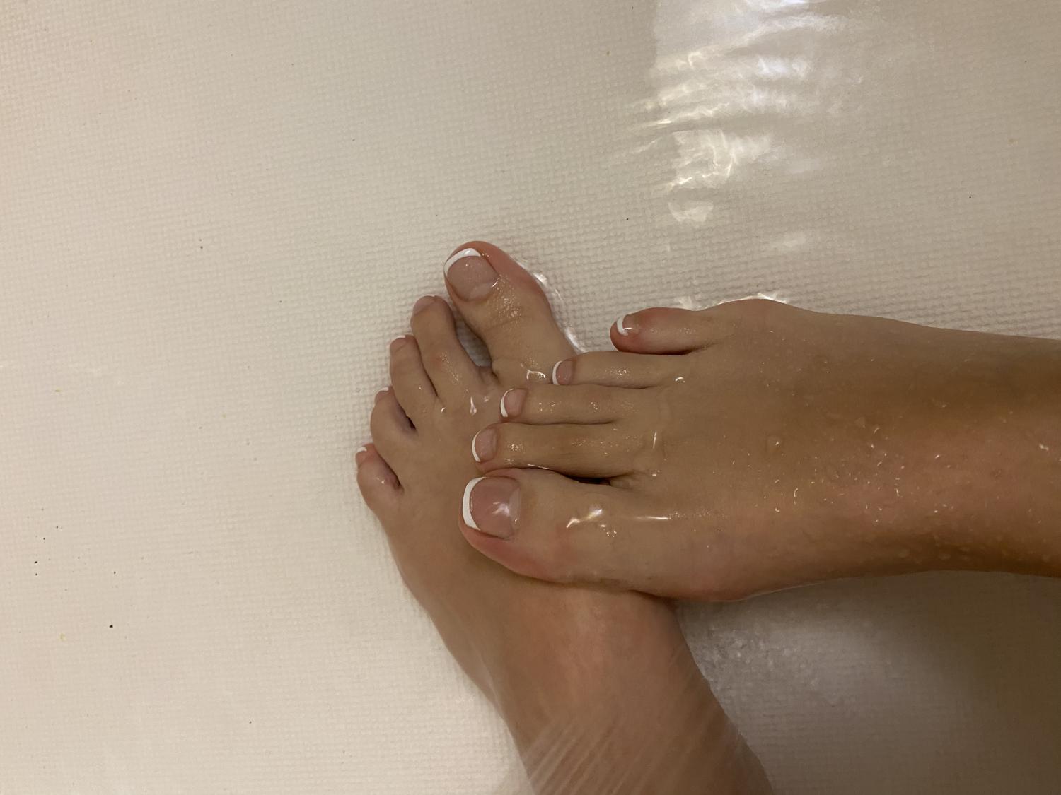 Feet4lov's media