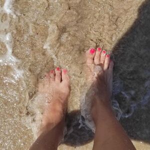 Feet4u_'s media