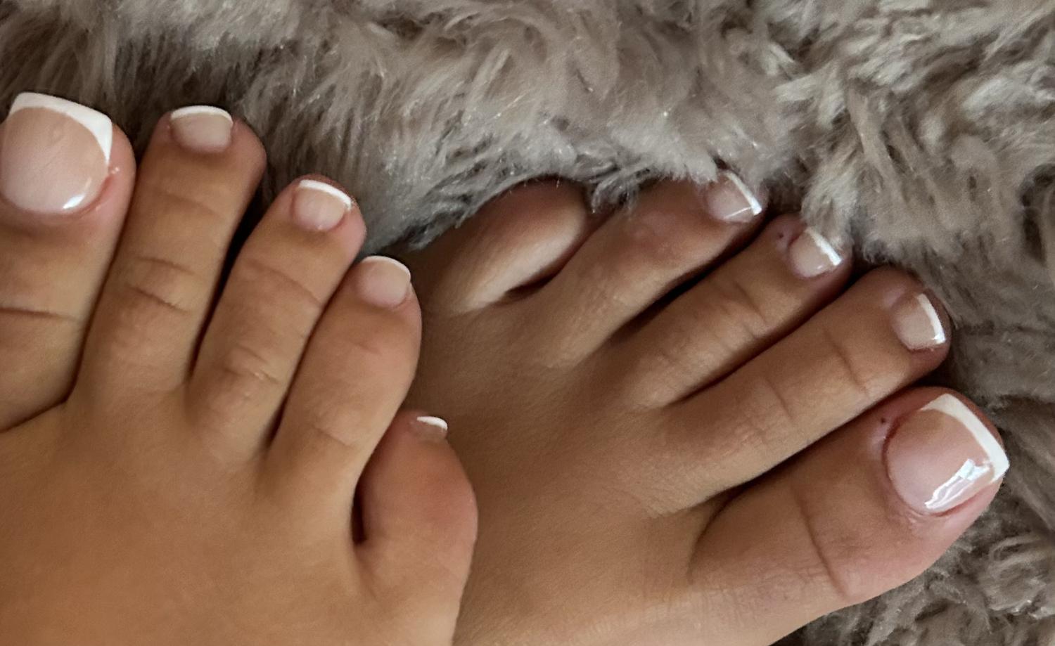 Feetaddictt92's media