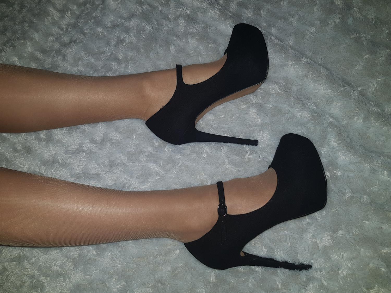 Feetagathe's media