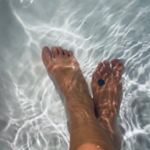 Feetaholic's media