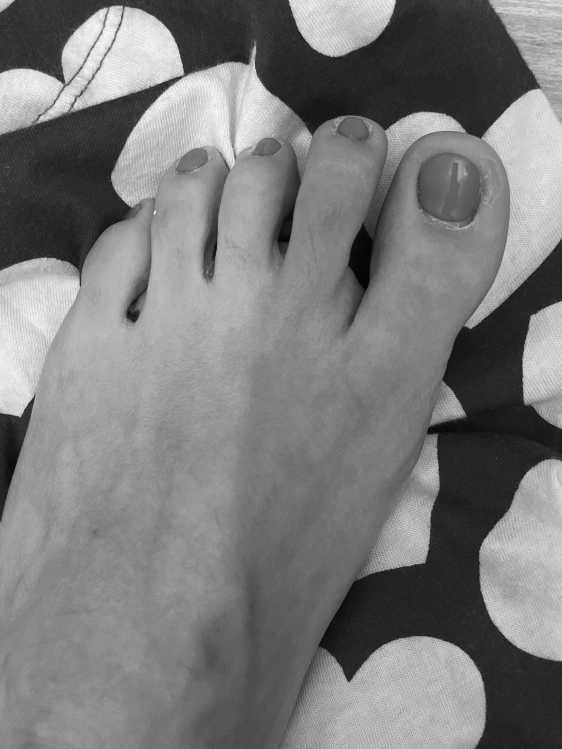 Feetandass_01's media
