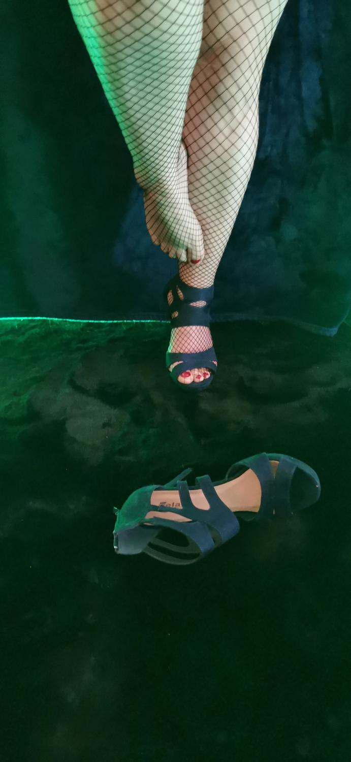 Feetandfeel's media