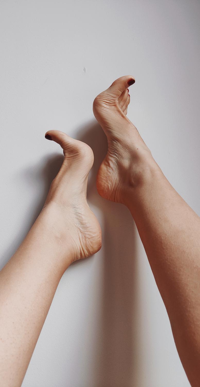 Feetartist's media