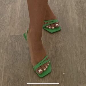Feetb37's media