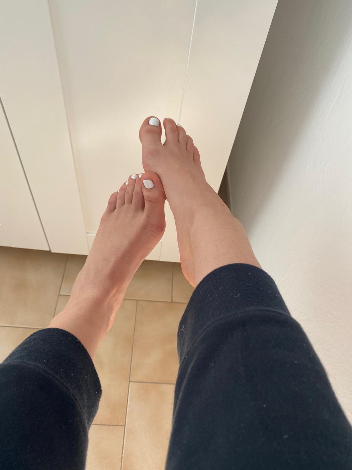 Feetcake's media