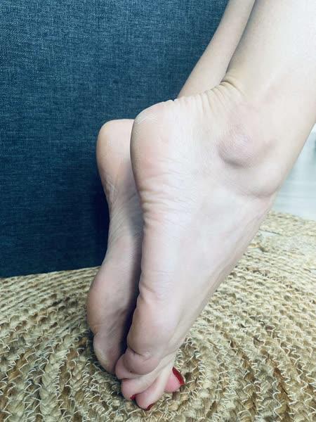 Feetfangirl12's media