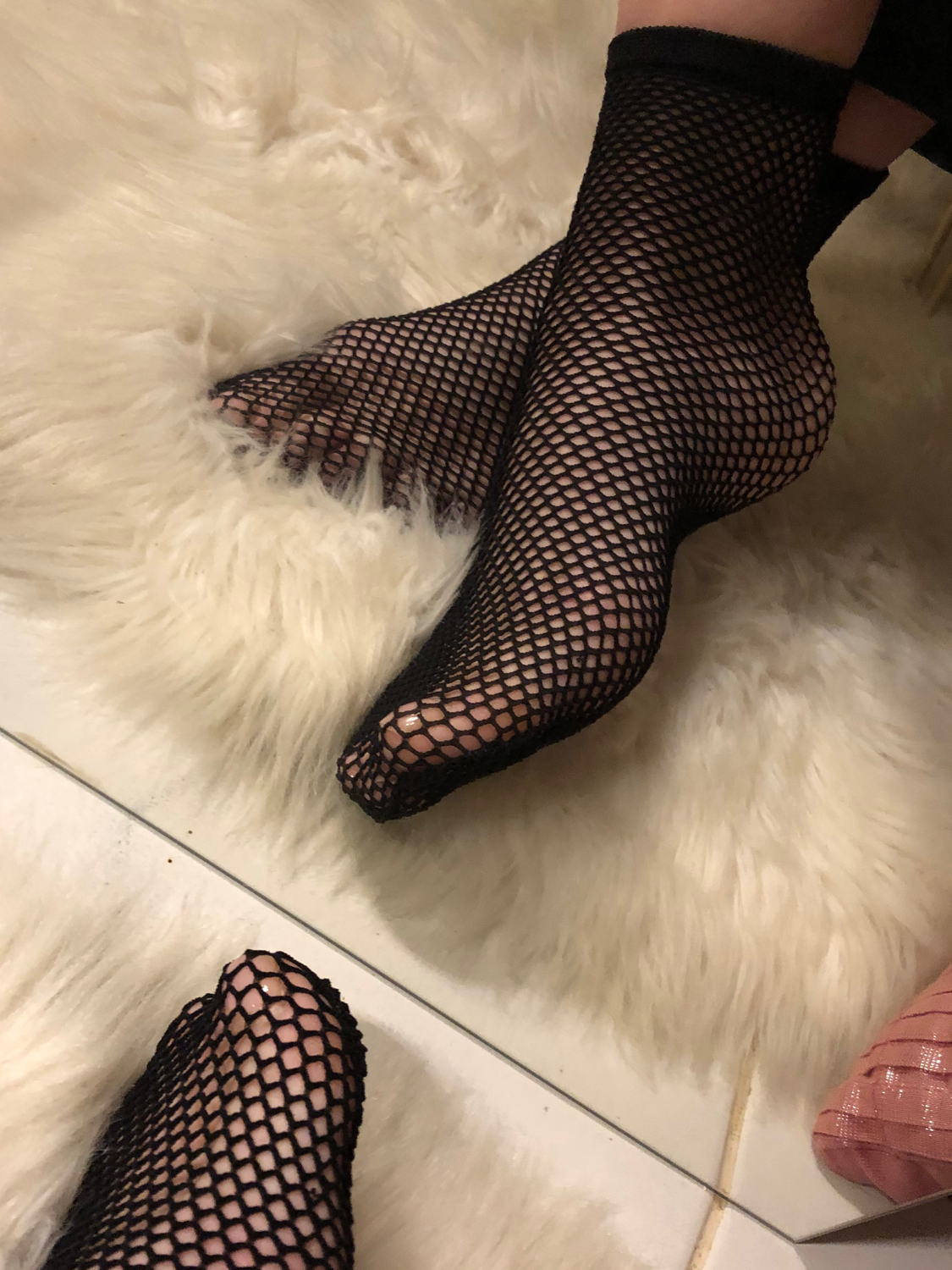 Feetfellini's media