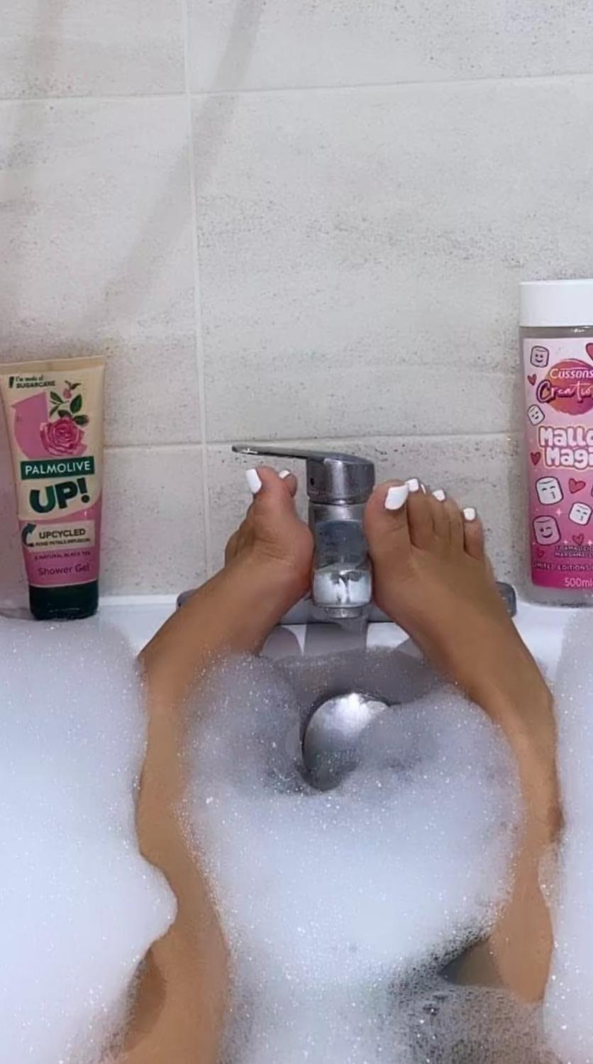 Feetfootfoot69's media