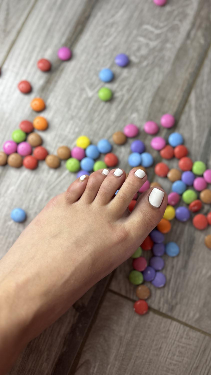 Feetfrenchie_food's media