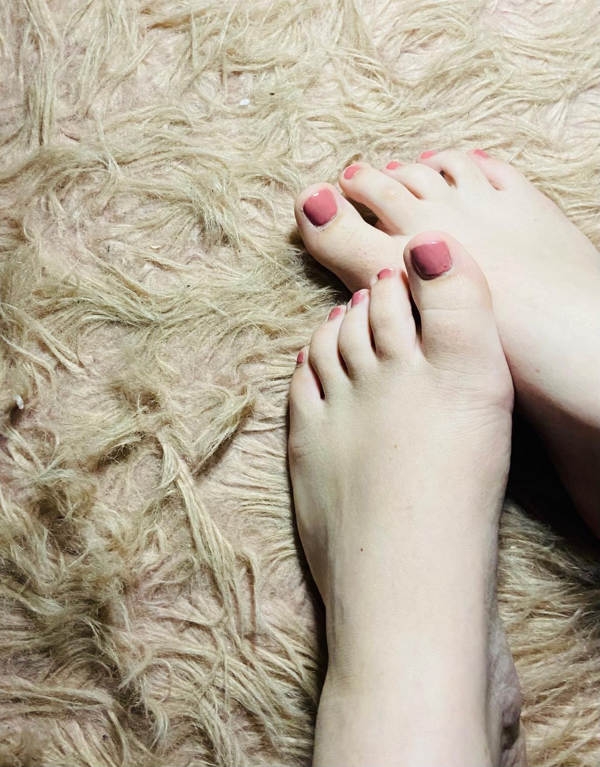 Feetgirl08's media