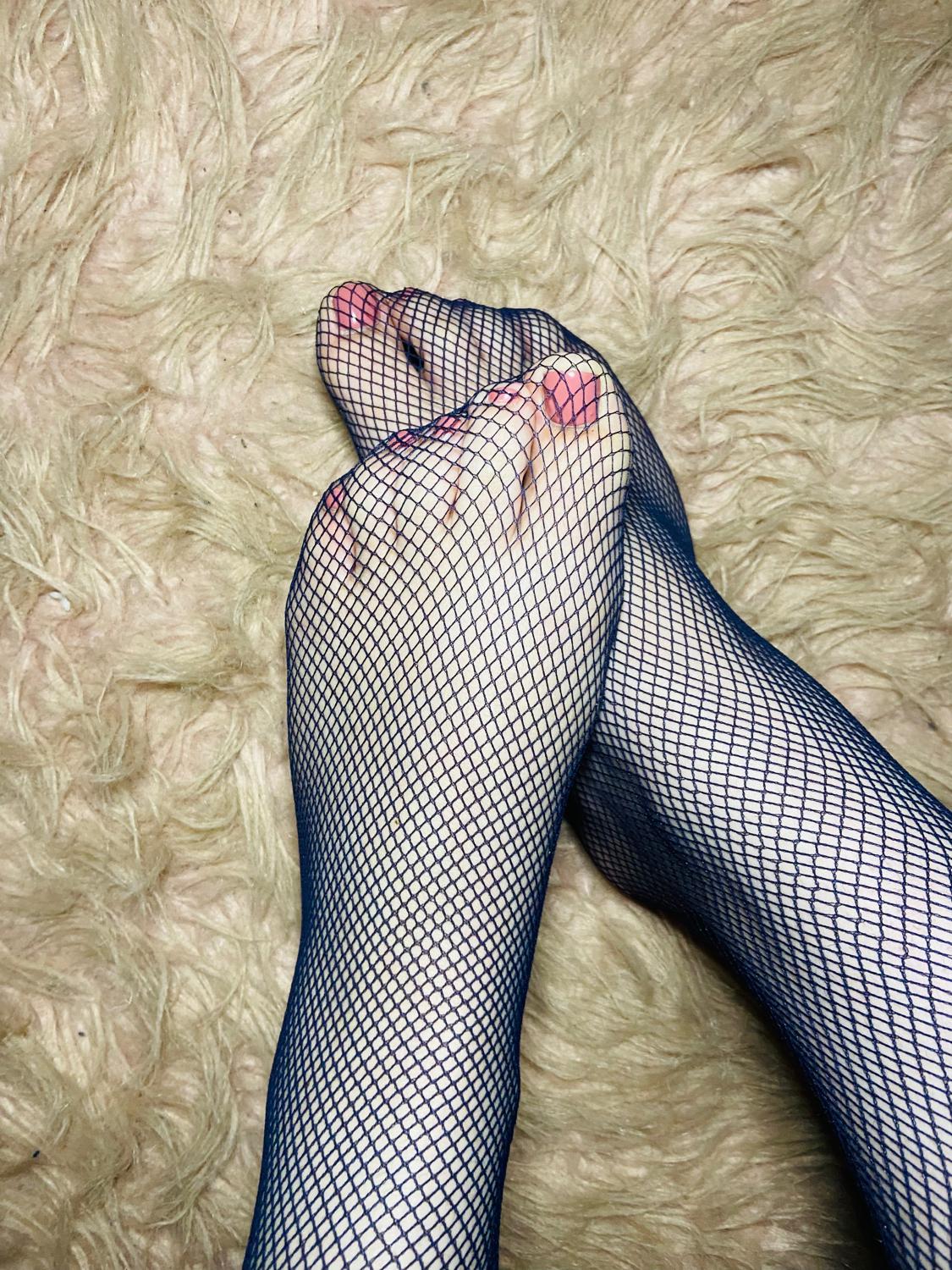 Feetgirl08's media