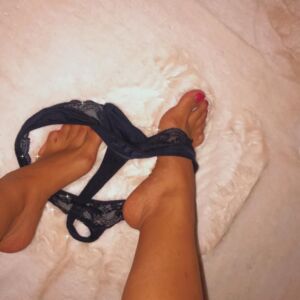 Feetgirlesk's media