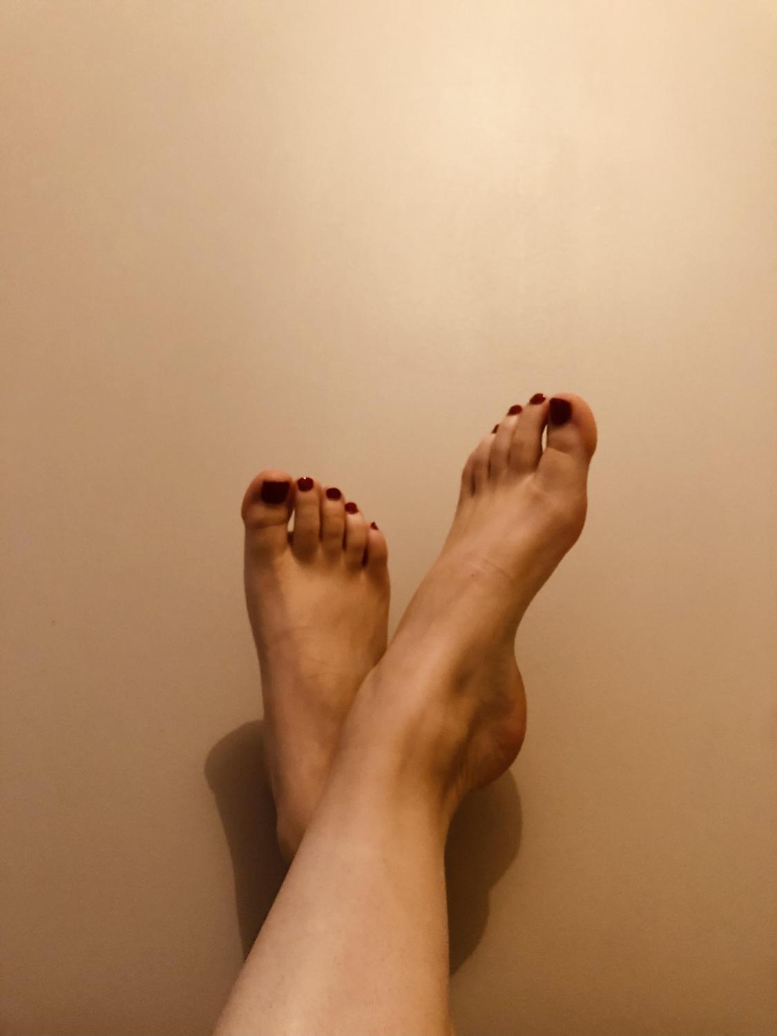 _feetgirly_'s media