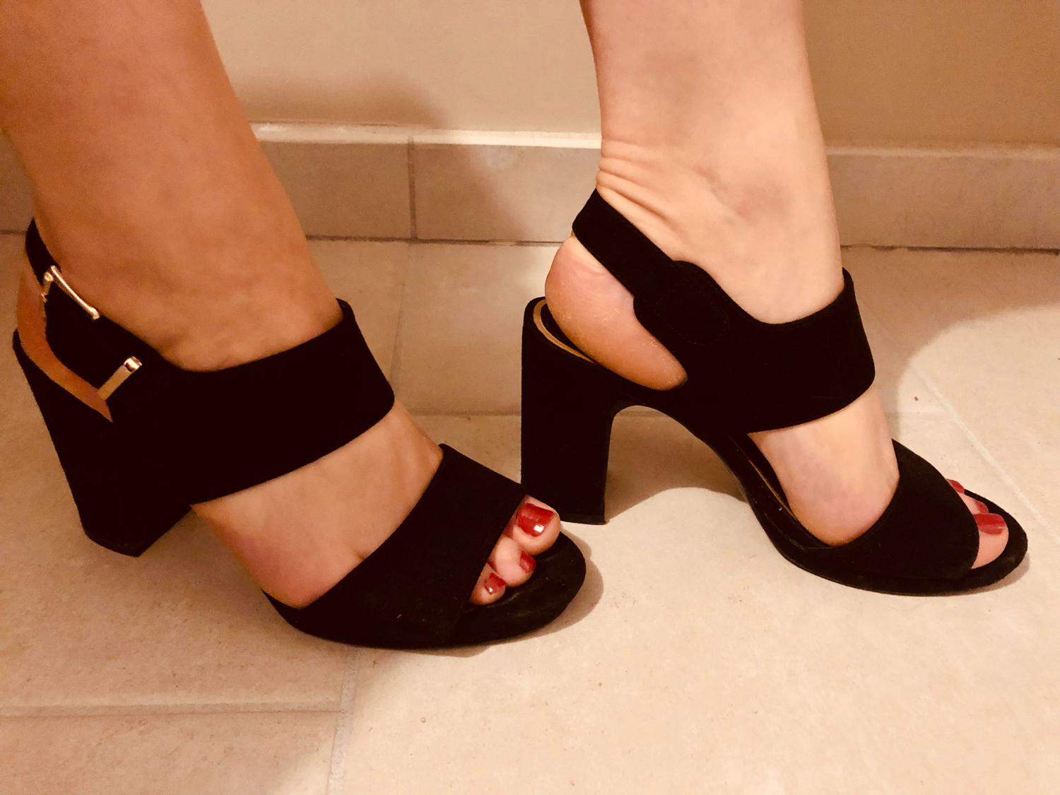 _feetgirly_'s media