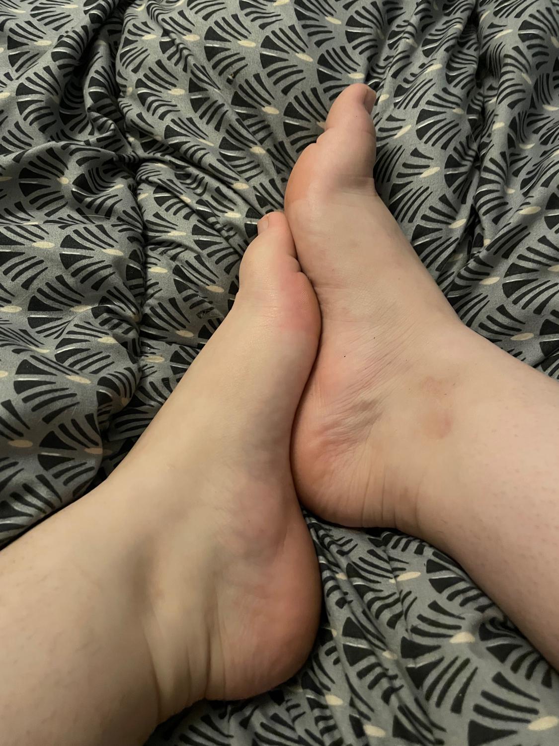 Feetgurl1's media