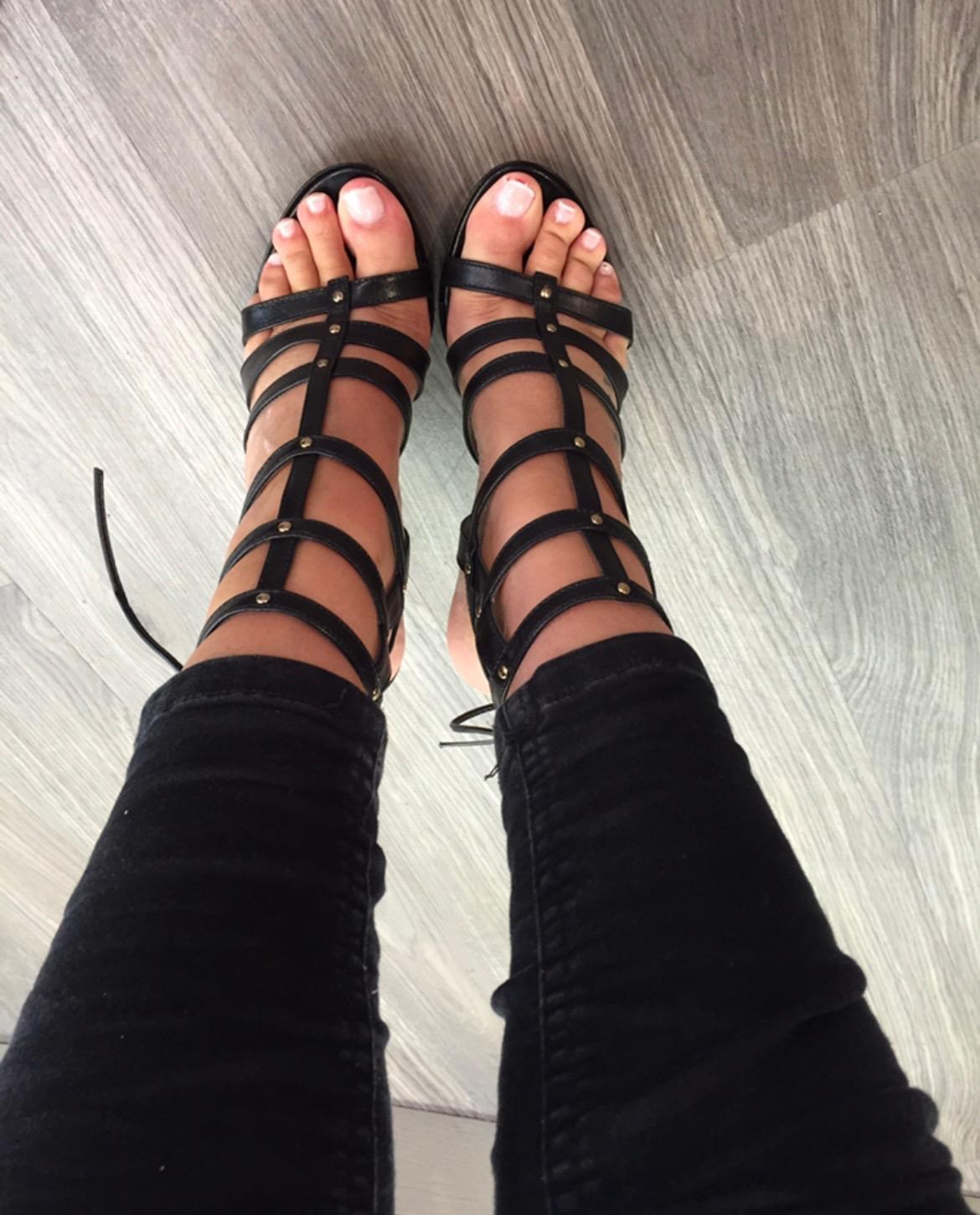 Feetinparadise's media
