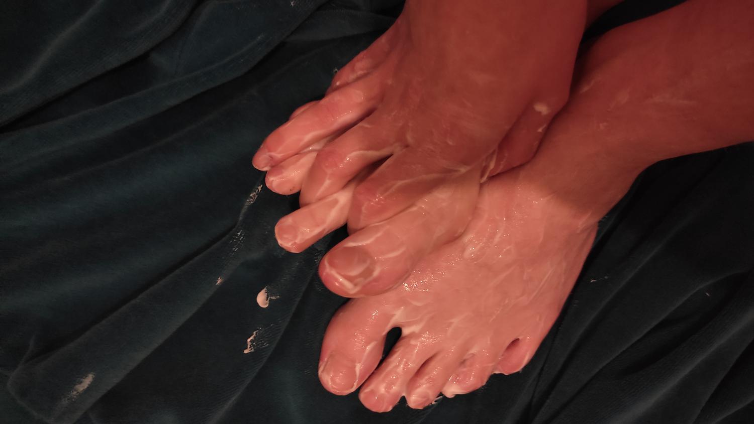 Feetlicious007's media