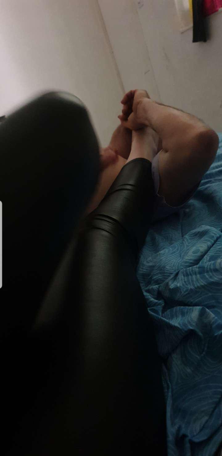 Feetlovee13's media