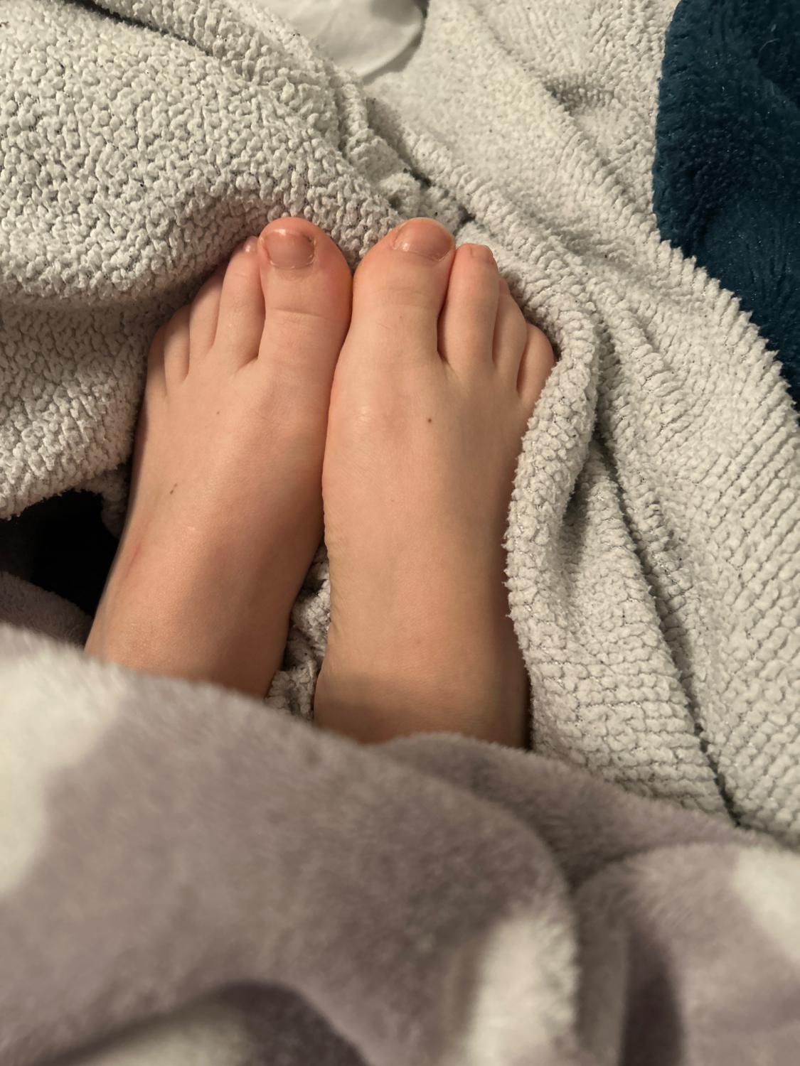 Feetlover49's media