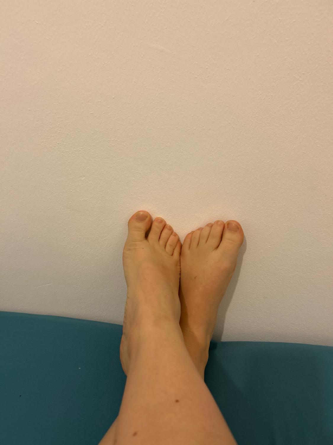 Feetlover49's media