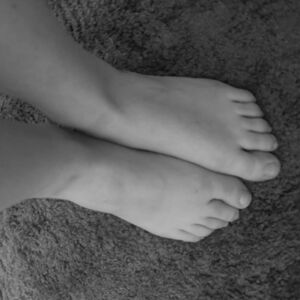 Feetlover49's media