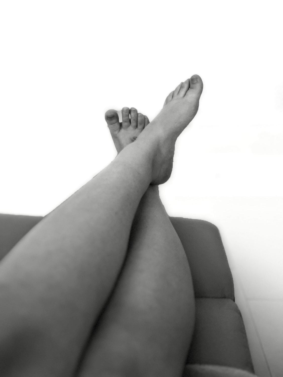 Feetmekiss's media