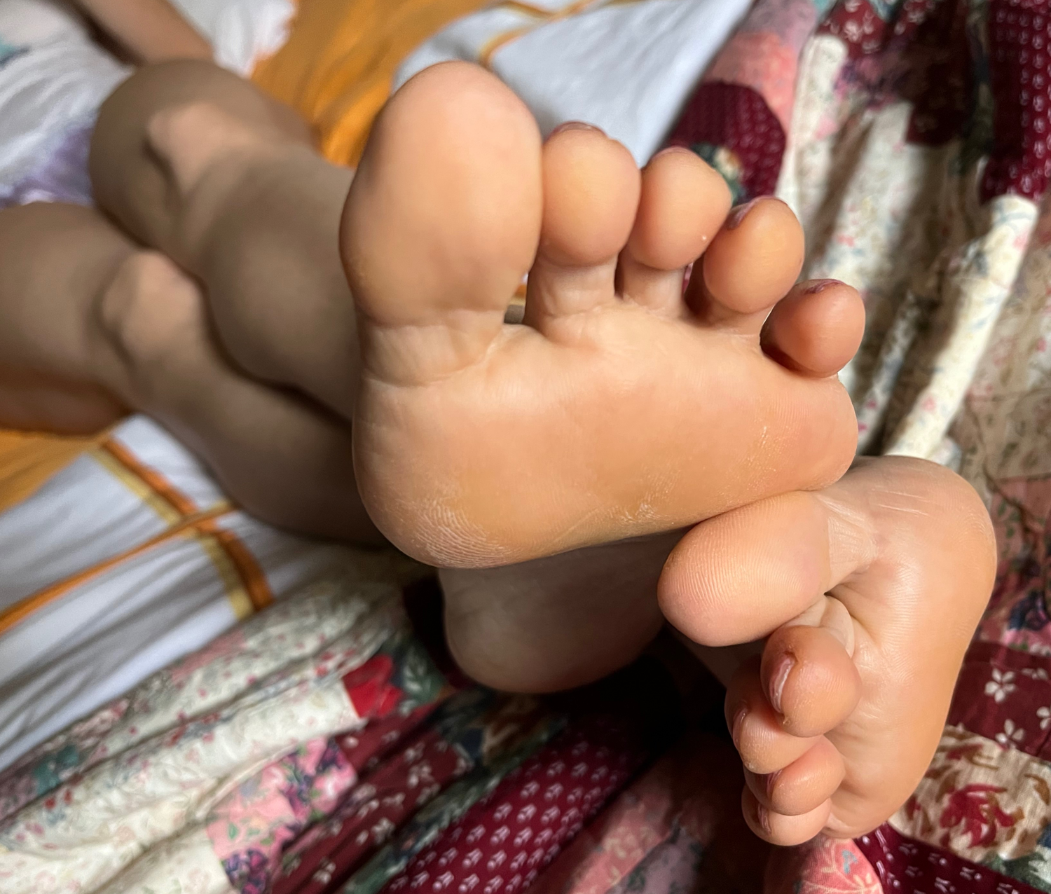 Feetnylon_bf's media