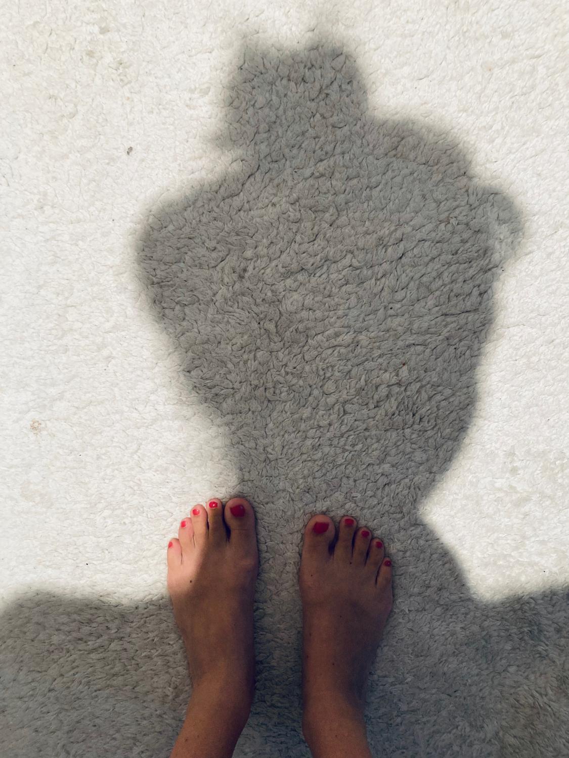 Feetonrequest's media