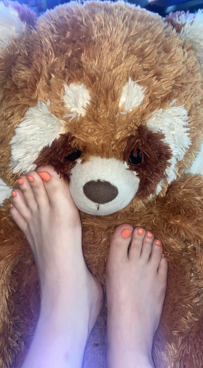 Feetpics00's media