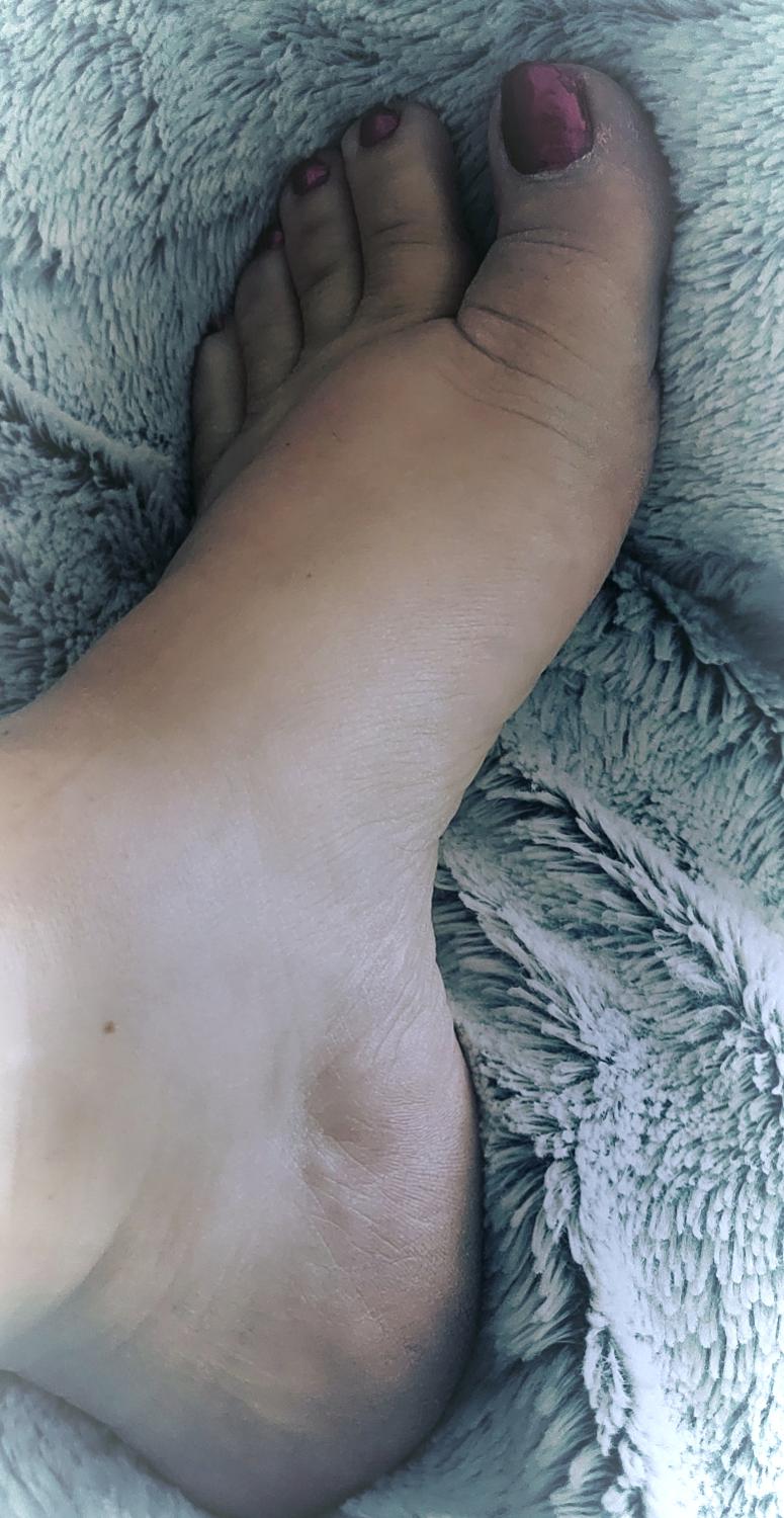 Feetpiedsx's media