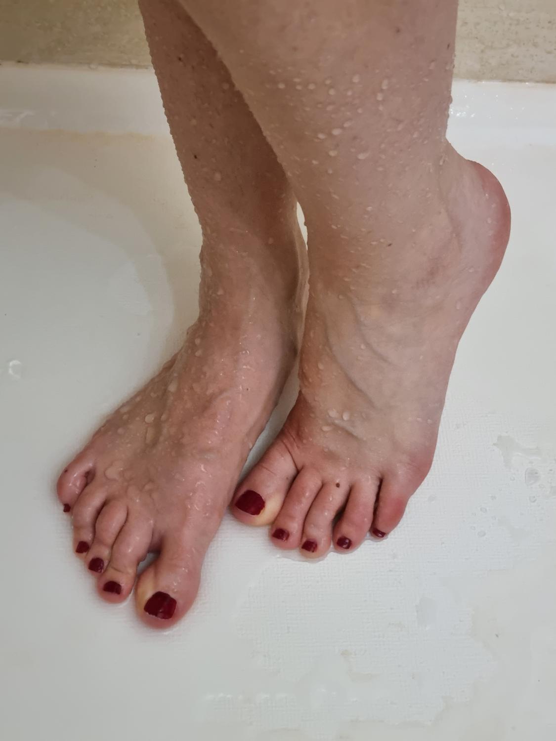 Feets_girl_'s media