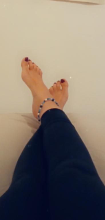 Feetslover_'s media