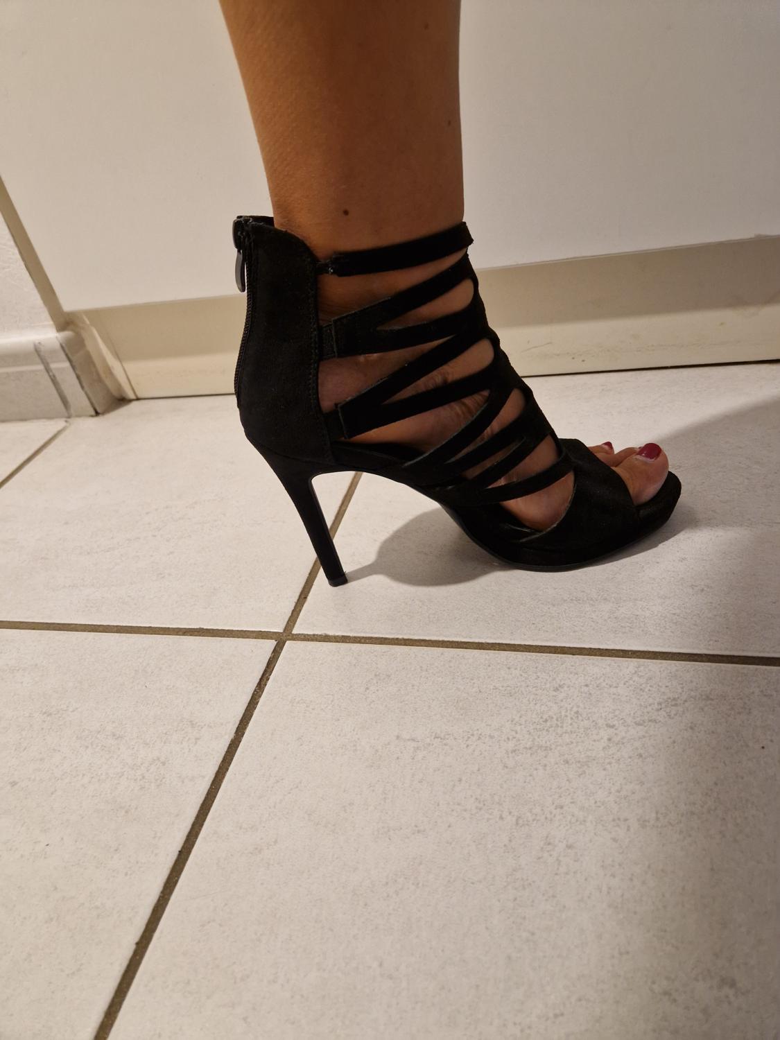 Feetsugarbaby's media