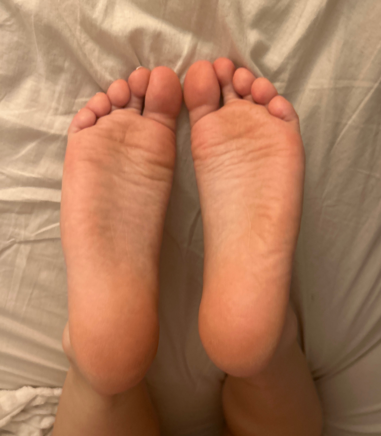 Feetsweetashoney's media