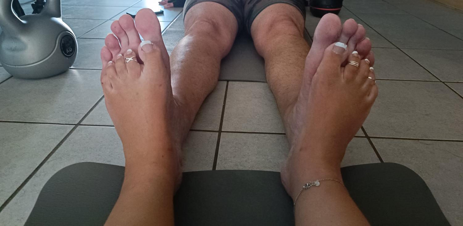 Feetyoyo's media