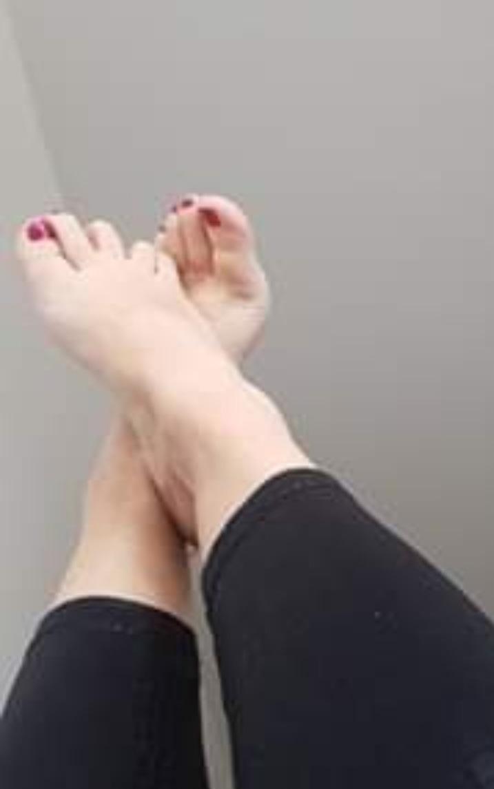 Fetichiste_pieds81's media