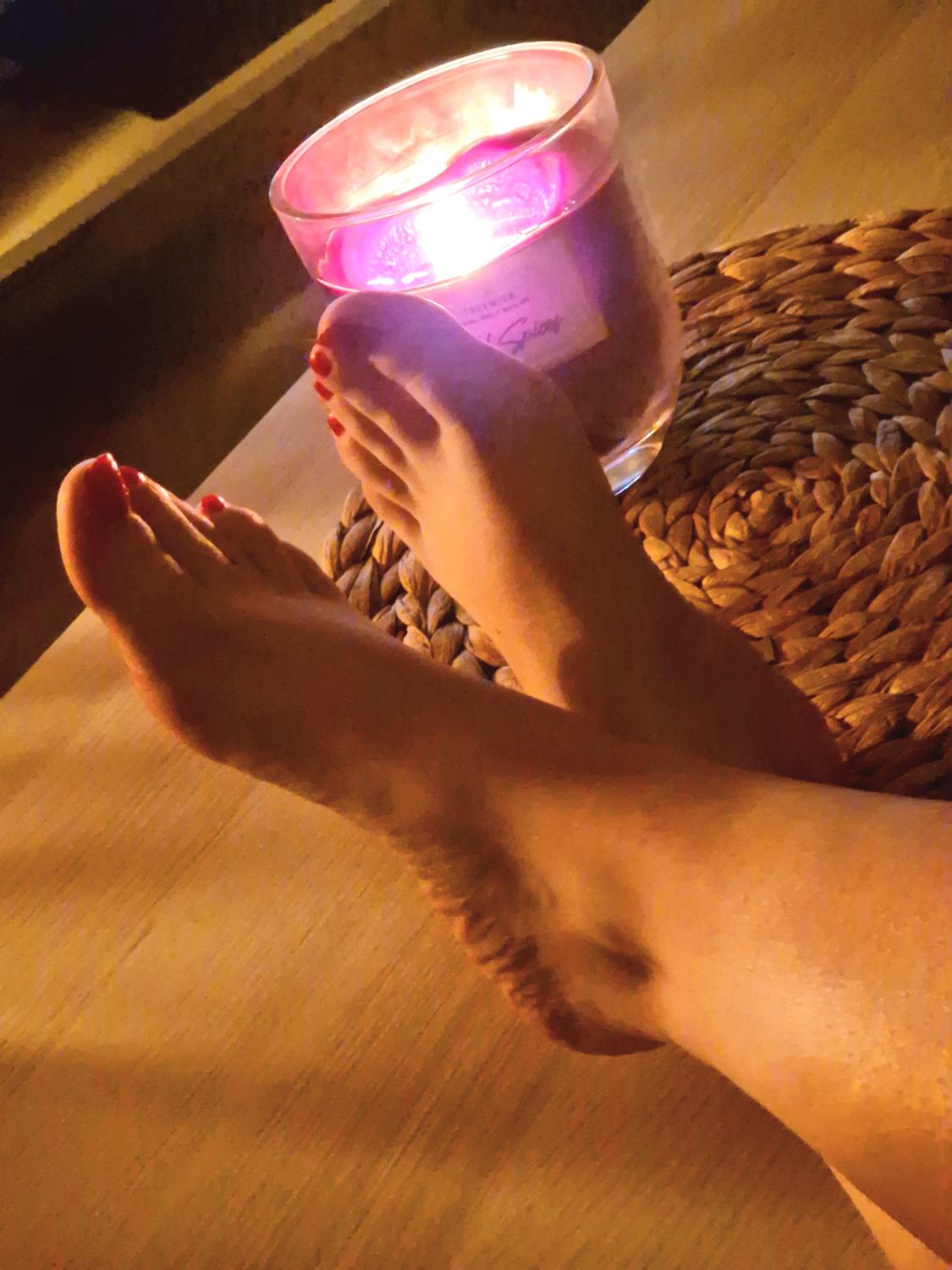 Fetishfantasyfeet's media