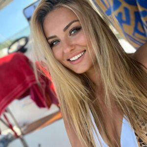 Flo_fox's media