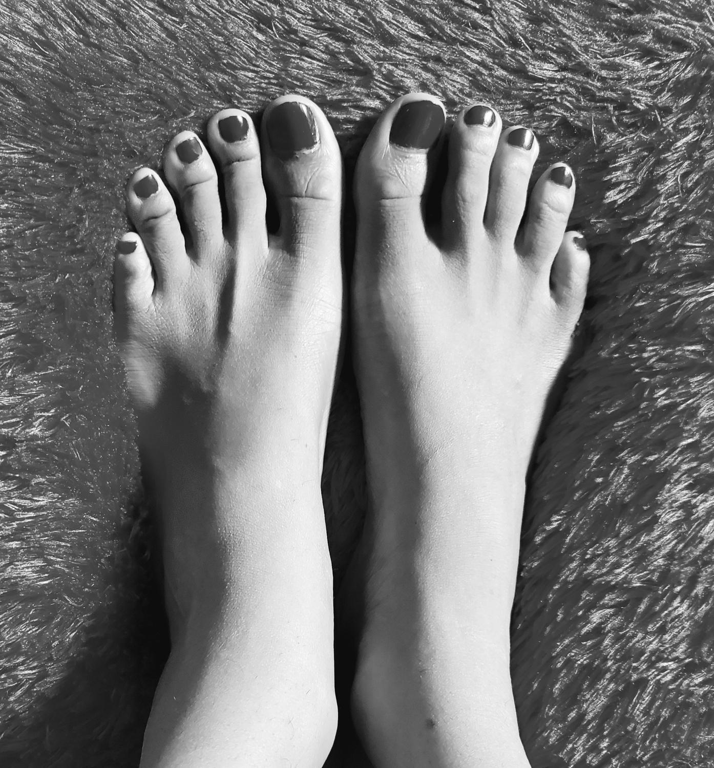 Florafeet_delsol's media