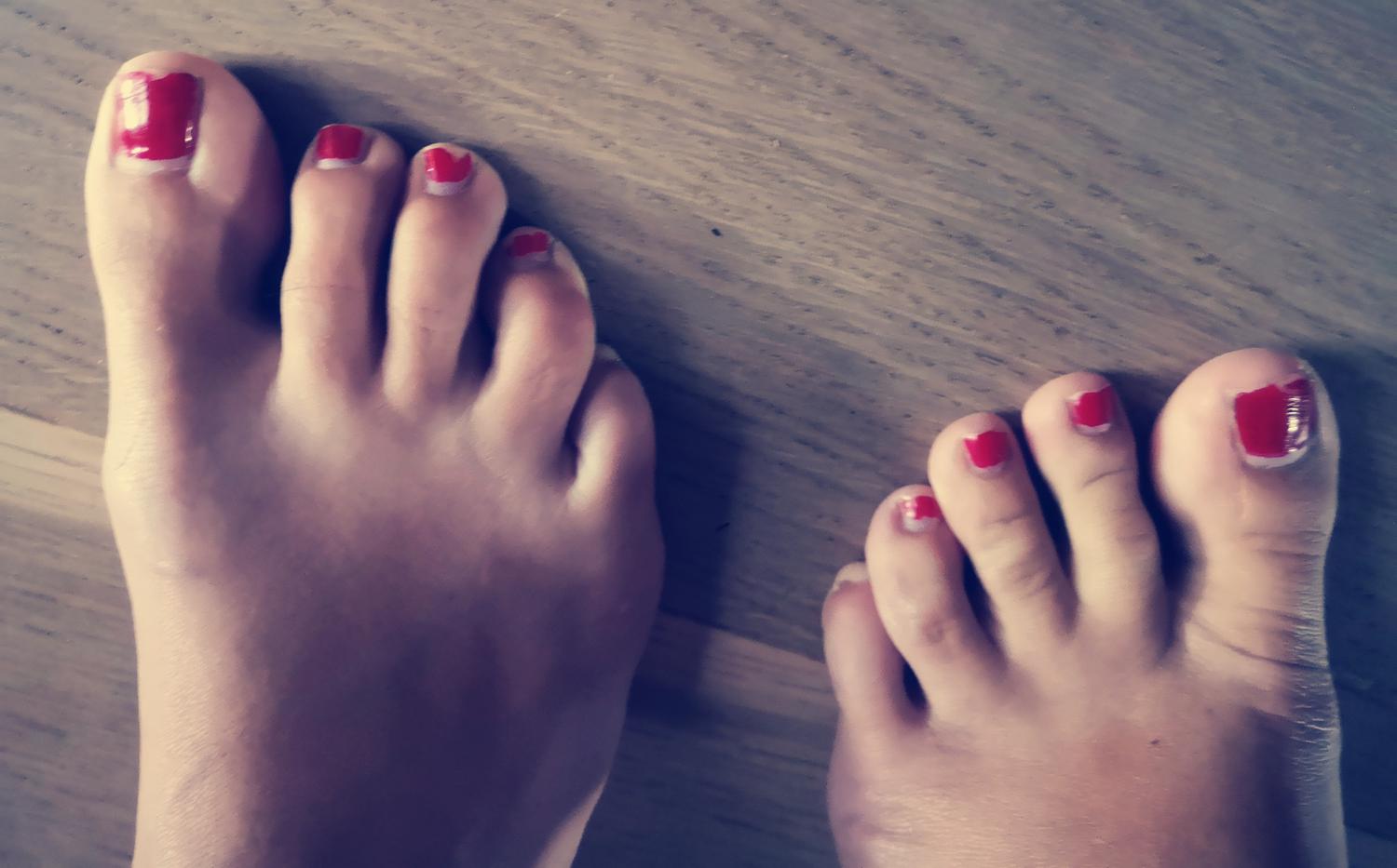 Flowery_feets's media