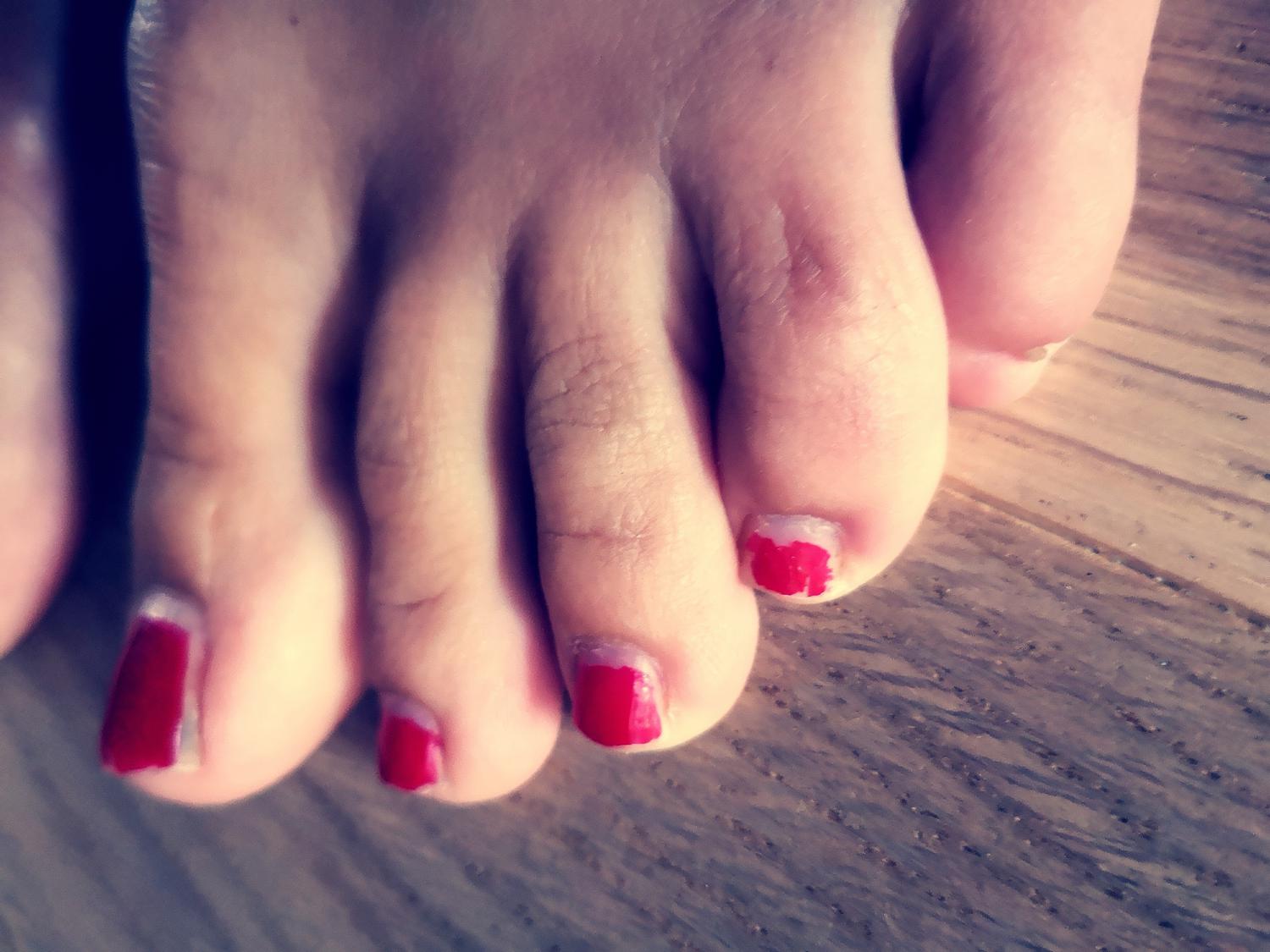 Flowery_feets's media