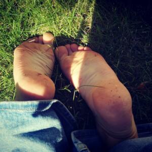 Flowery_feets's media