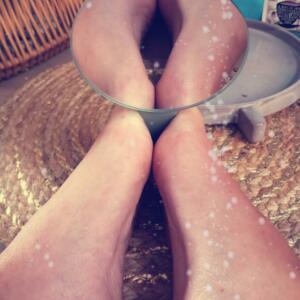 Flowery_feets's media