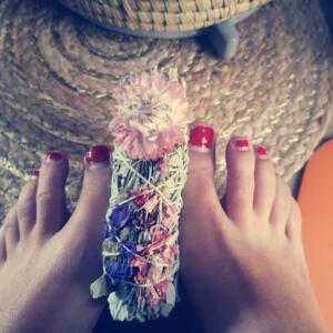 Flowery_feets's media
