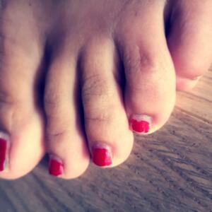 Flowery_feets's media