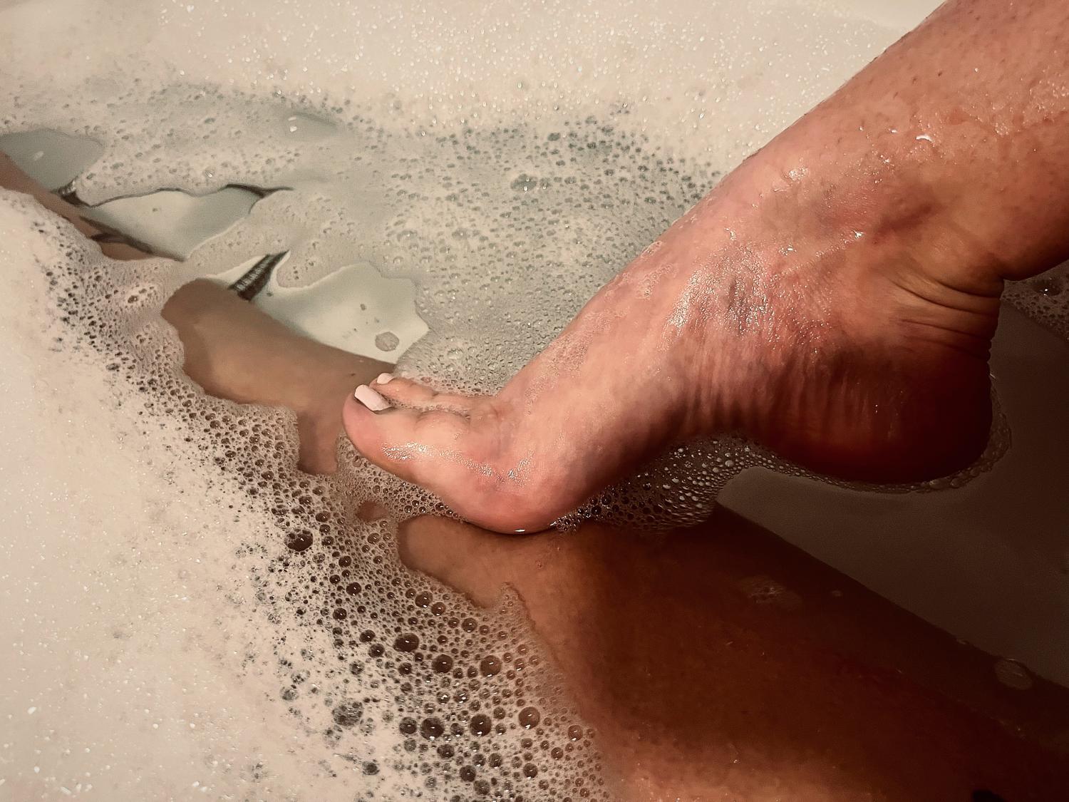French_beauty_feet's media